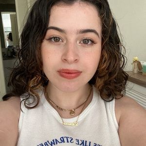 Meet your Posher, Dani